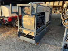 LINCOLN SHIELD ARC SAE-400 400 AMP WELDER SN: R10137HP