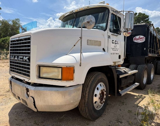 2000 Mack Ch613 Tandem Axle Day Cab Truck Tractor Vin: 1m1aa13y4yw117517