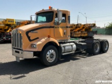 1997 KENWORTH T800 TANDEM AXLE DAY CAB TRUCK TRACTOR VIN: 1XKDDT9X6VR731336