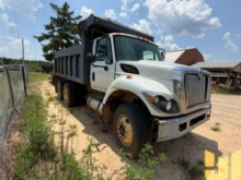 2010 INTERNATIONAL 7400 SFA 6X4 TANDEM AXLE DUMP TRUCK VIN: 1HTWHAARXAJ245067