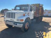 2000 INTERNATIONAL F-4900 T/A ATTENUATOR TRUCK VIN: 1HTSHAAR8YH232477