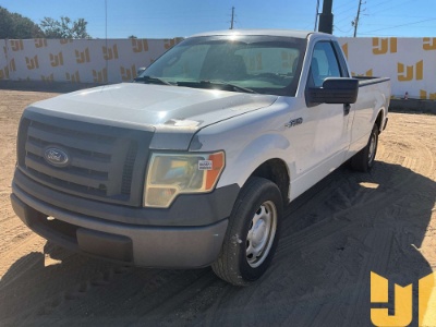 2010 Ford F-150 XL Regular Cab 4x2 Pickup VIN: 1ftmf1cw8aka73810