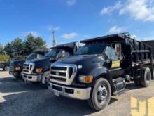 1995 FORD F-700 DUMP TRUCK
