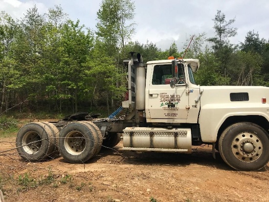 Ford LT9000 Truck