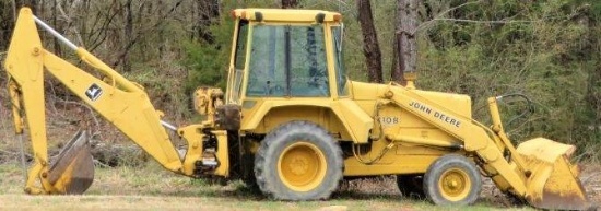 John Deere 410B Backhoe