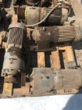 Pallet of 4 motors and gearboxes