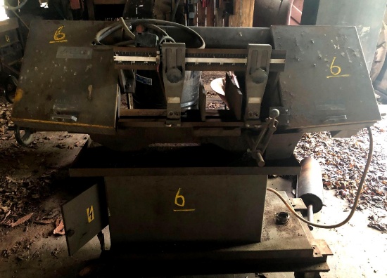 Metal cutting band saw