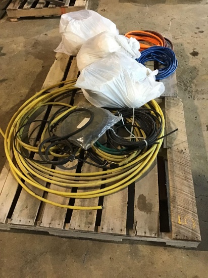 Pallet of Airhose & hard hats