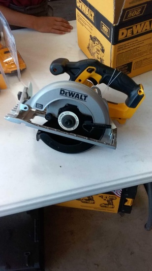 DEWALT Circular Saw, 20v, 7 1/4"