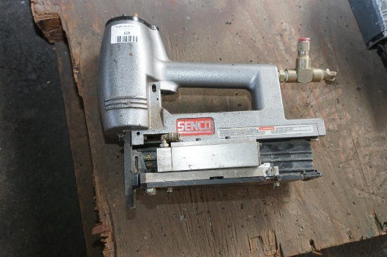 Senco Triggerless Staple Gun