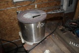 Babbit pot and ladle