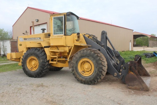 VOLVO L120C RUBBERTIRE LOADER