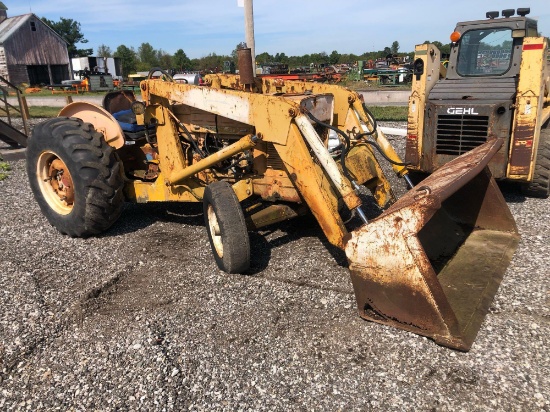 Ford Tractor With Loader Bucket