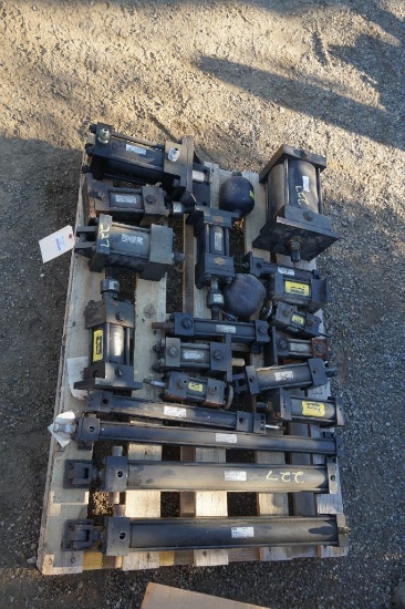 Pallet of Hydraulic Cylinders