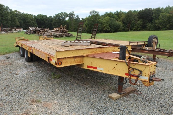 2011 Lucon, Inc Flat Bed Trailer
