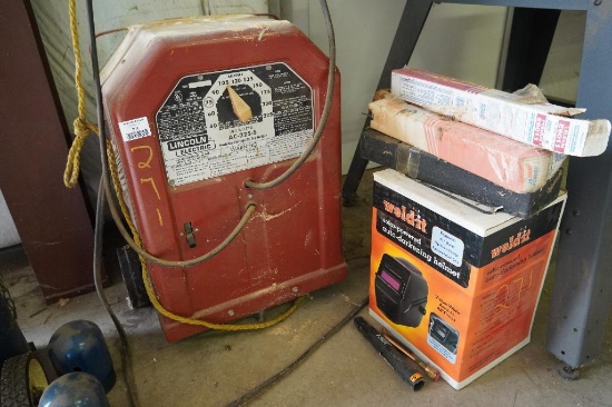 Lincoln Electric AC-225-S Welder