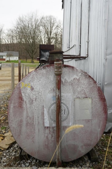 1000 gallon Fuel Tank with Pump