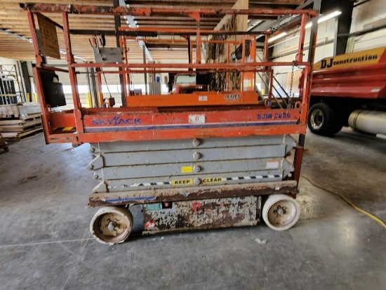 Skyjack 3226 Scissor Lift