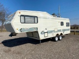 1984 Jayco 28' 5th Wheel Camper
