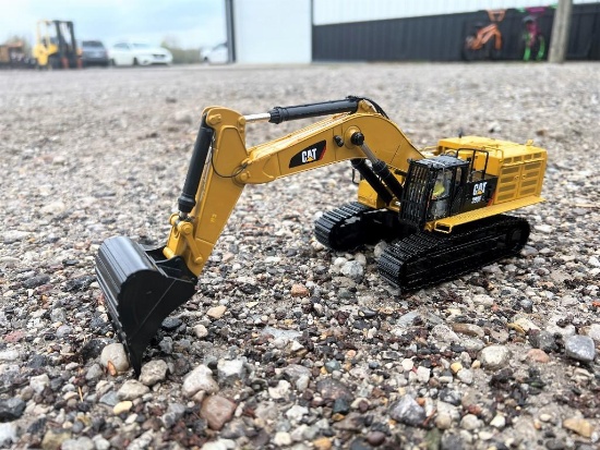 CAT 390F L Hydraulic Excavator 1:50 Scale Replica - Die Cast Metal