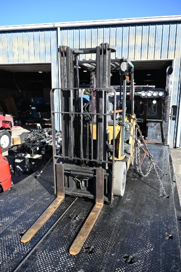 Cat P3000-LP Forklift