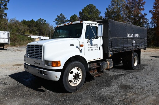 1998 Navistar International 4700 Truck