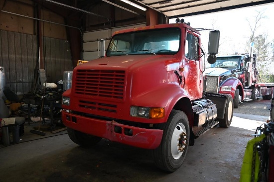 1994 International 8100 Truck