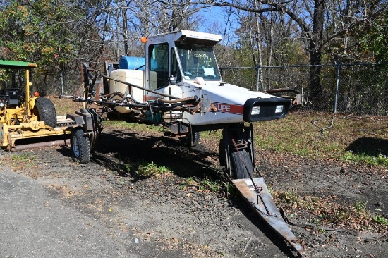 Melroe 220 Spray Coupe