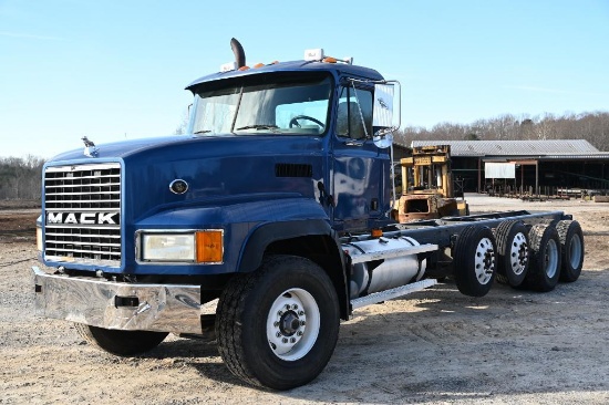 2001 Mack CL713 Truck