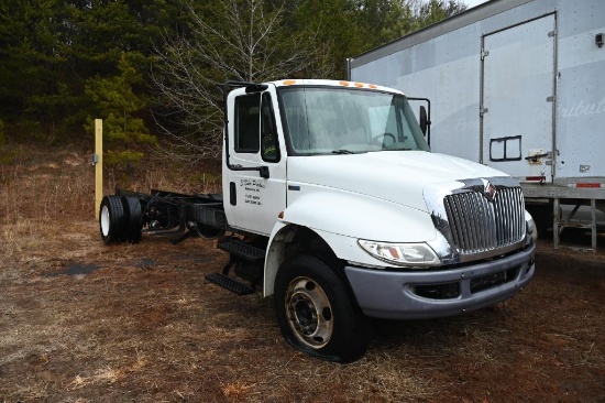 2012 International DuraStar 4300 SBA Truck