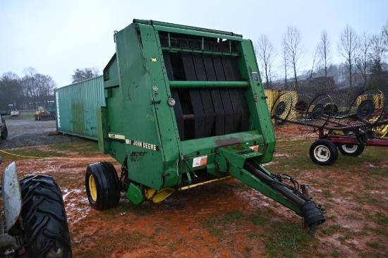 John Deere 535 Round Baler*
