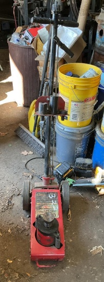 Strongway Service Jack