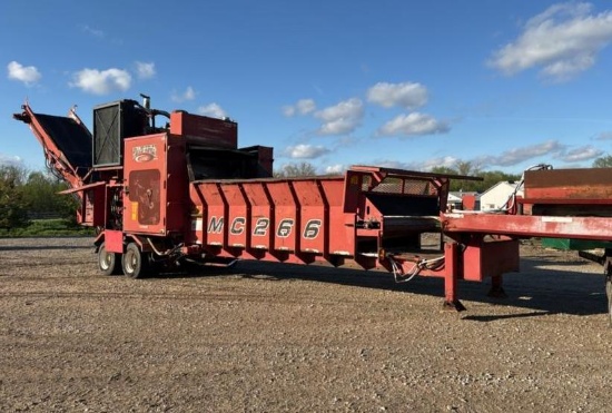 2004 Rotochopper MC266 Horizontal Grinder