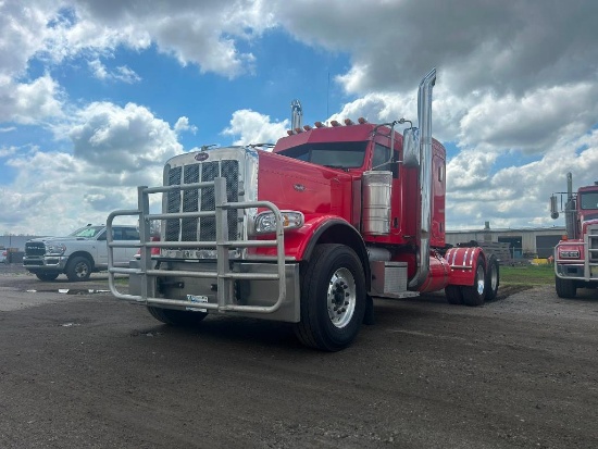 2010 Peterbilt 389 Michigan Special Heavy Haul Semi Truck