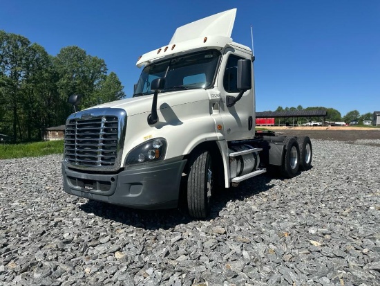2016 Freightliner Cascadia 125 Truck