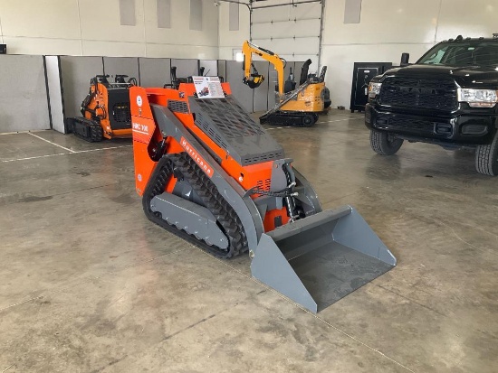 Hurricane HRC 700 Mini Skid Steer Loader