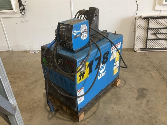 Miller Deltaweld 452 Welder