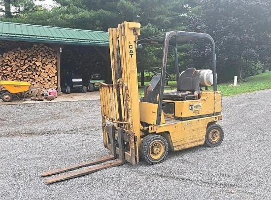 1993 Caterpillar V30D Forklift