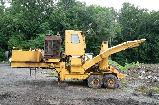 Trelan 18" Towable Whole Tree Chipper