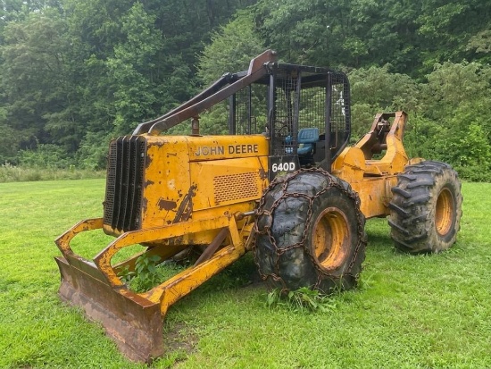 John Deere 640 Cable Skidder