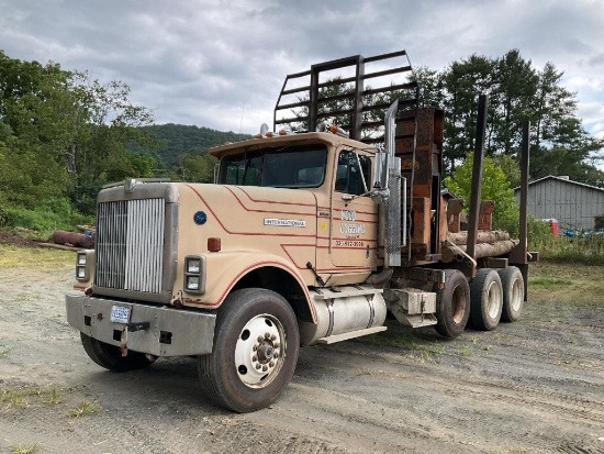1985 International Log Truck