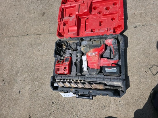 Milwaukee 1 3/4" Cordless Rotary Hammer