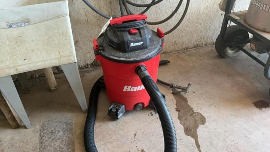 Bauer 14 gal Wet and Dry Vac