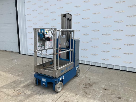 2015 Genie GR-20 Runabout Vertical Mast Lift