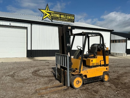 Caterpillar T80D Forklift