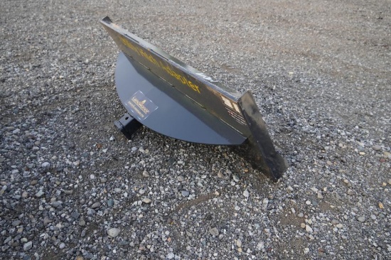 Unused Landhonor Skid Steer Utility Hitch Adapter Attachment - Middlebury, IN
