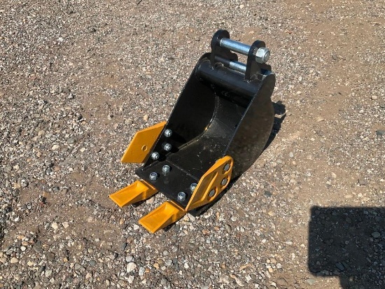 8" Toothed Mini Excavator Bucket