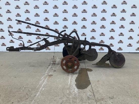 Antique Pull-Type 2-Bottom Moldboard Plow