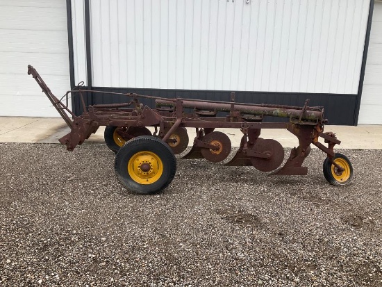 4-Bottom Pull-Type Moldboard Plow