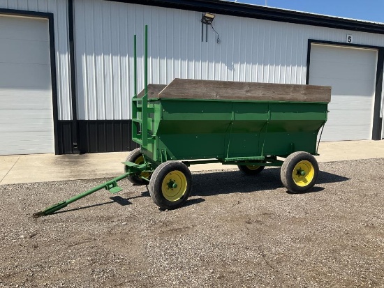 John Deere Flare Box Wagon with Running Gear